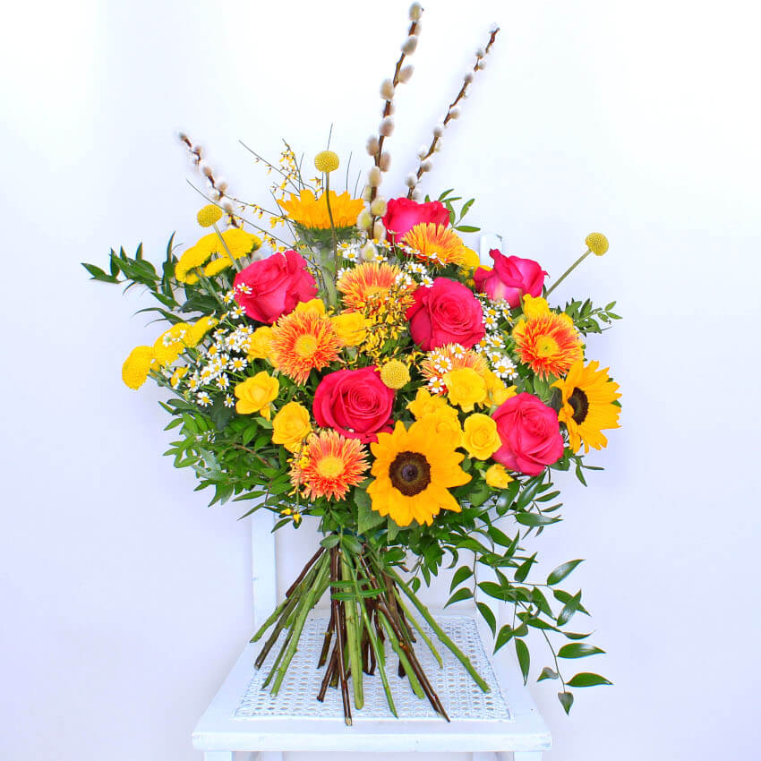 VIBRANT FLORIST DESIGNED BOUQUET