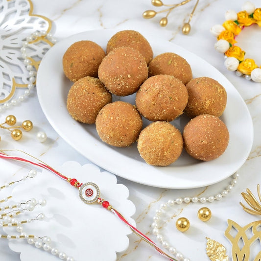 Holy Khanda Sahib Rakhi With Besan Laddu