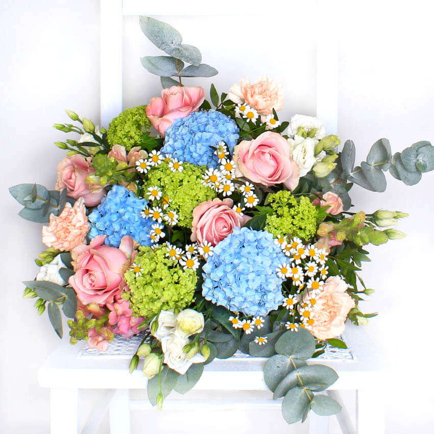 FLORIST DESIGNED BOUQUET