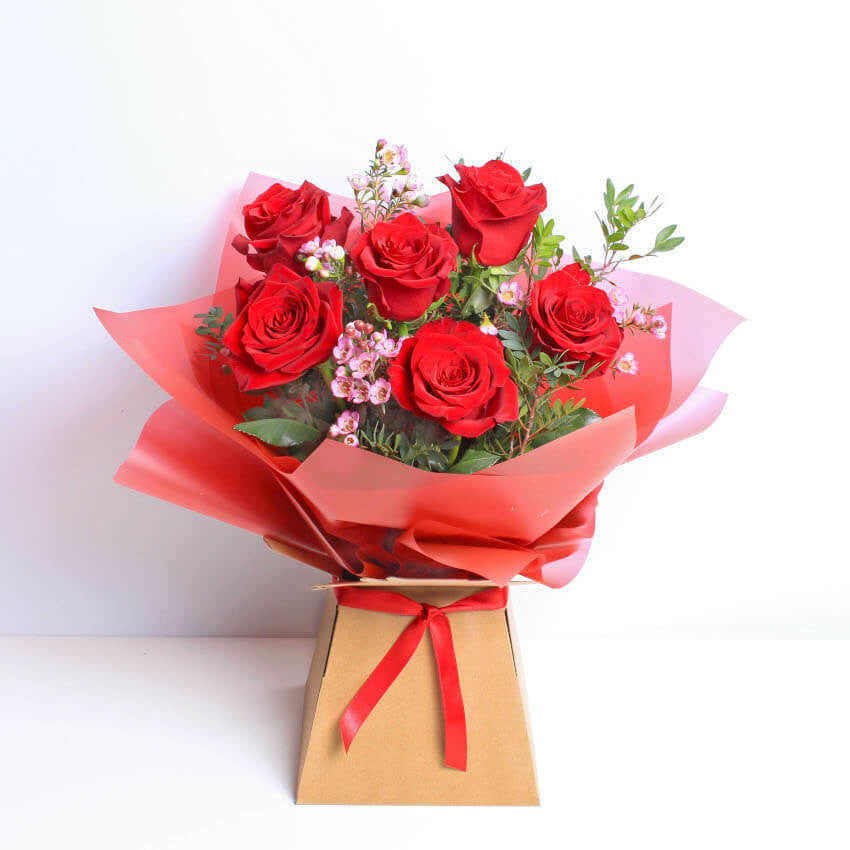 LUXURY 6 ROSES GIFTBAG